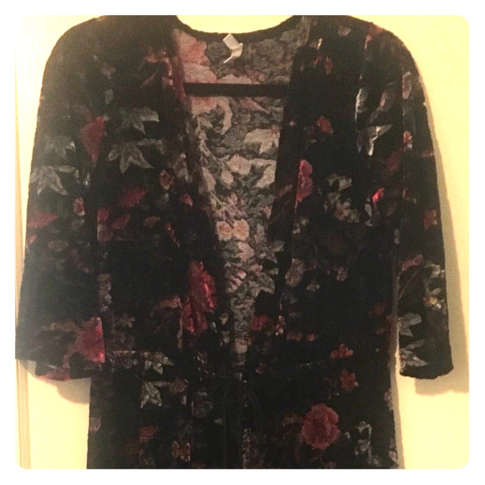 Floral velvet duster